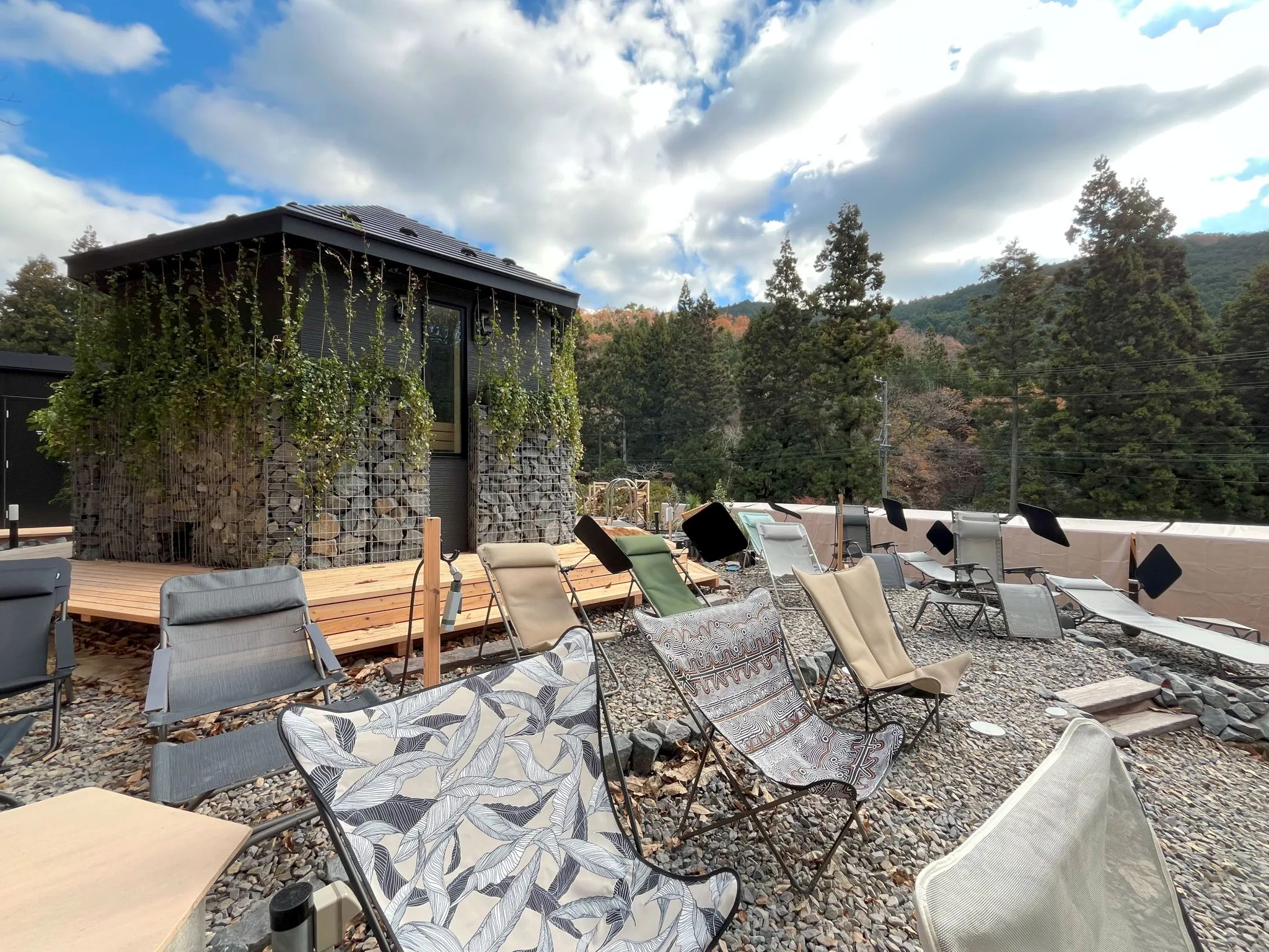 サウナ施設の事業デザイン・CI/グラフィックデザイン